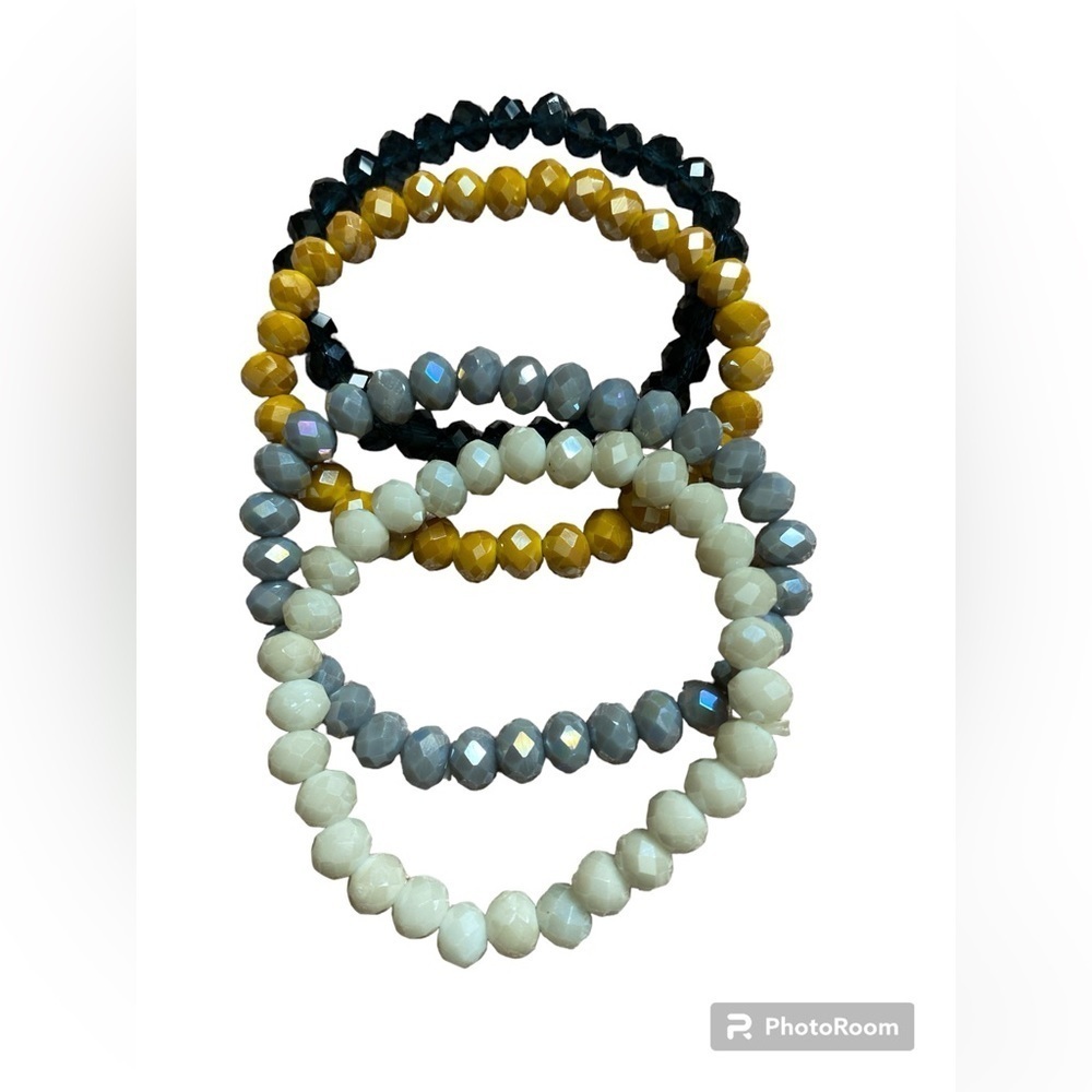 Woman’s Teens Stackable glass beaded stretchy bracelets set of 4